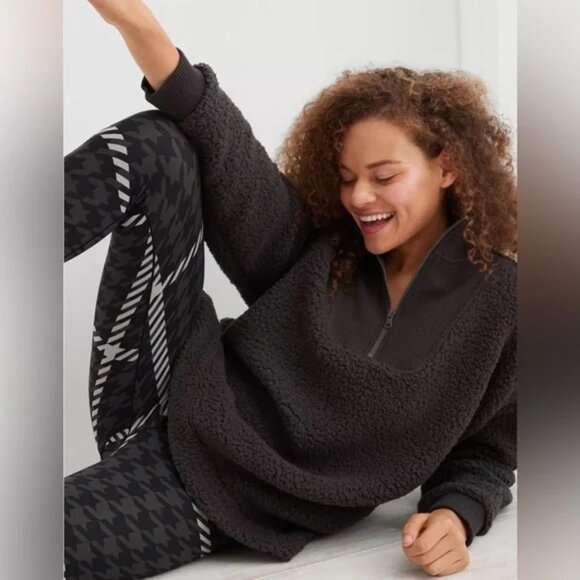 NWT Aerie Dream Sherpa Quarter Zip Sweatshirt Black size- MEDIUM - Picture 1 of 5